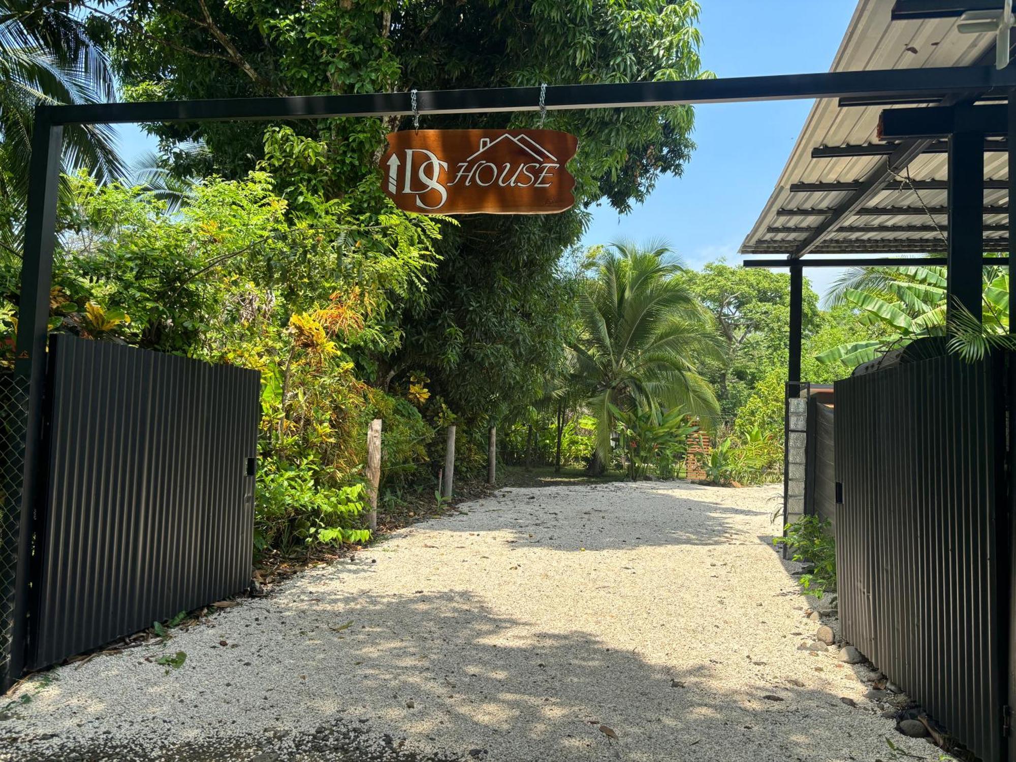 ホテル Ds House Cabuya  エクステリア 写真